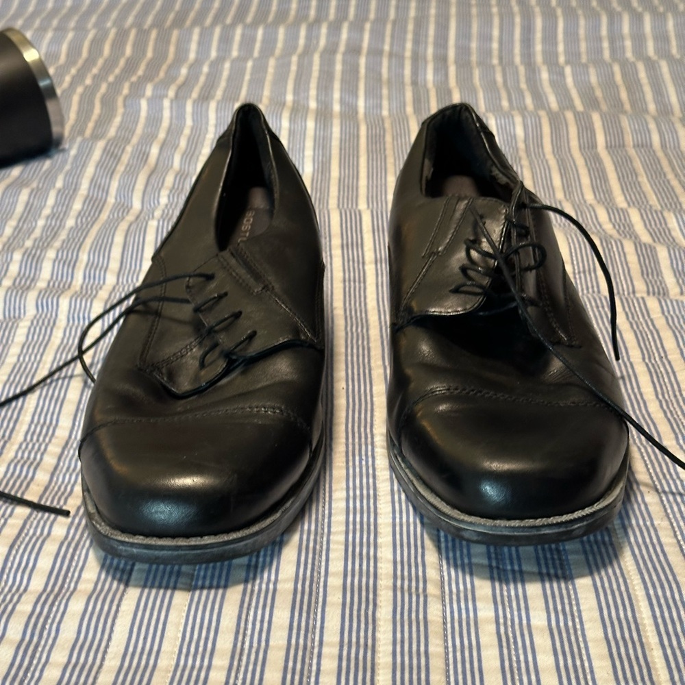 Bostonian Men's Classic Black Oxfords - Picture 3 of 8